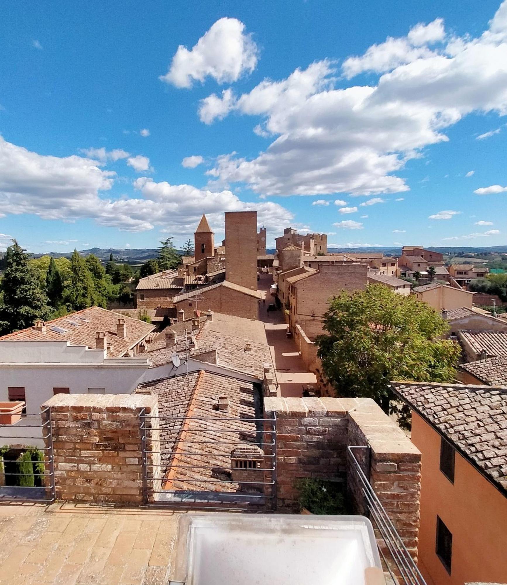 チェルタルドPalazzo Stiozzi Ridolfiアパートメント エクステリア 写真